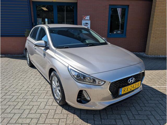 Hyundai I 30 1.0 T-GDI COMFORT, Trekhaak,Cruise,PDC,Navi,Camera