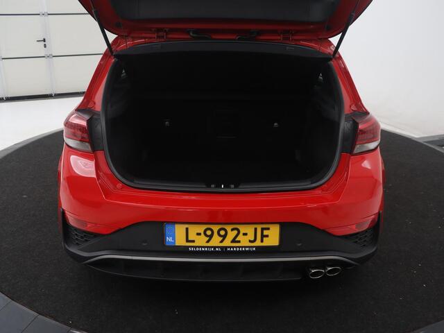 Hyundai I 30 1.5 T-GDi MHEV N Line | Leder/alcantara | Memory | Adaptive cruise | Dodehoek detectie | Stoelverwarming | Navigatie | Carplay | Climate control | Camera | Park assist