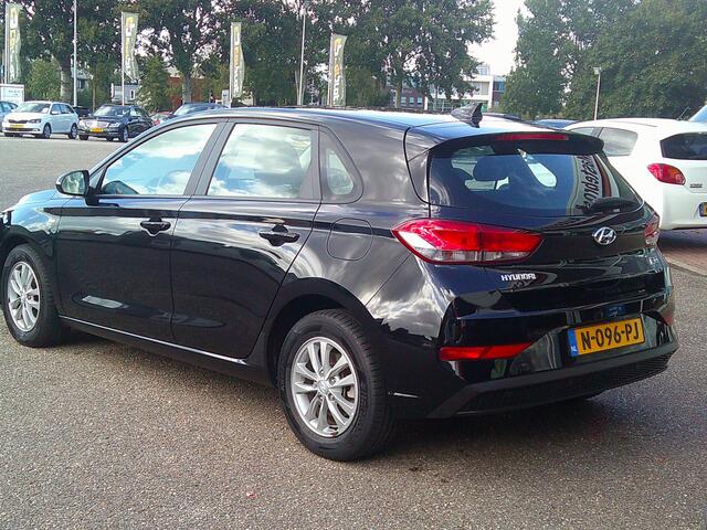 Hyundai I 30 1.5 T-GDi MHEV Premium Staat in Hardenberg