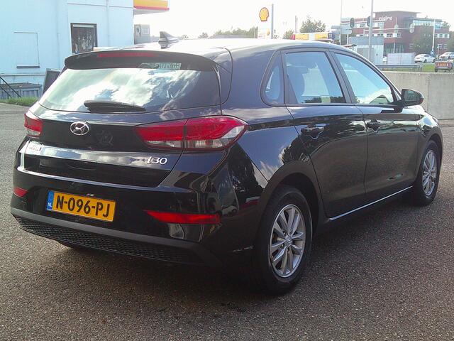 Hyundai I 30 1.5 T-GDi MHEV Premium Staat in Hardenberg