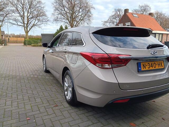 Hyundai I 40 Wagon 1.6 GDI Business Edition Cruise/Clima PDC v+a AUR-Camera Navi Stoelverw
