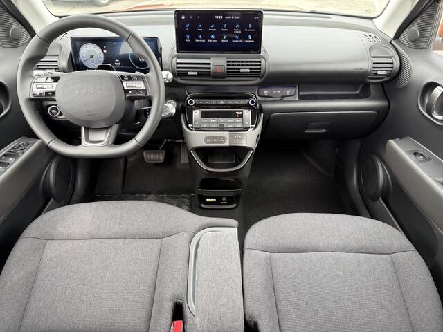 Hyundai INSTER Evolve 49 kWh Winter+Tech pack / ¤2000,- Voordeel / Direct Beschikbaar / 360º Camera / Keyless / Stoel+Stuur Verwarming /