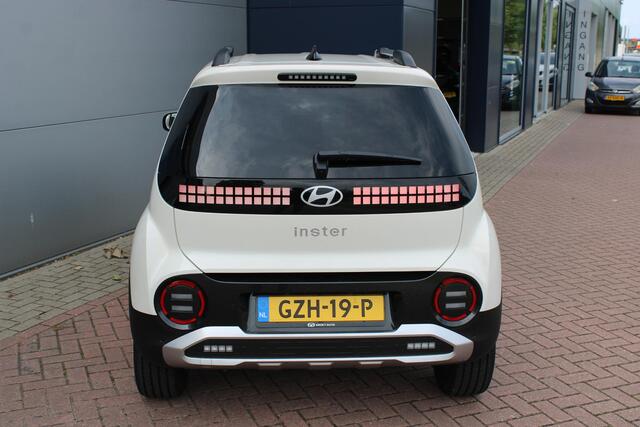 Hyundai INSTER Evolve 49 kWh APPLE CAR PLAY / ANDROIT AUTO