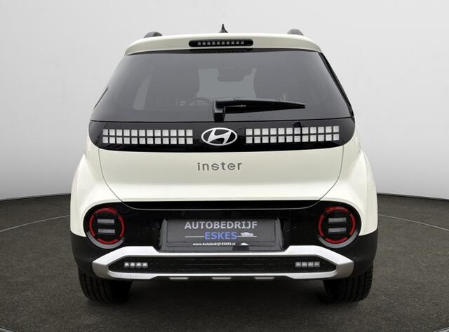 Hyundai INSTER Evolve 49 kWh met Winter Pack + Tech Pack