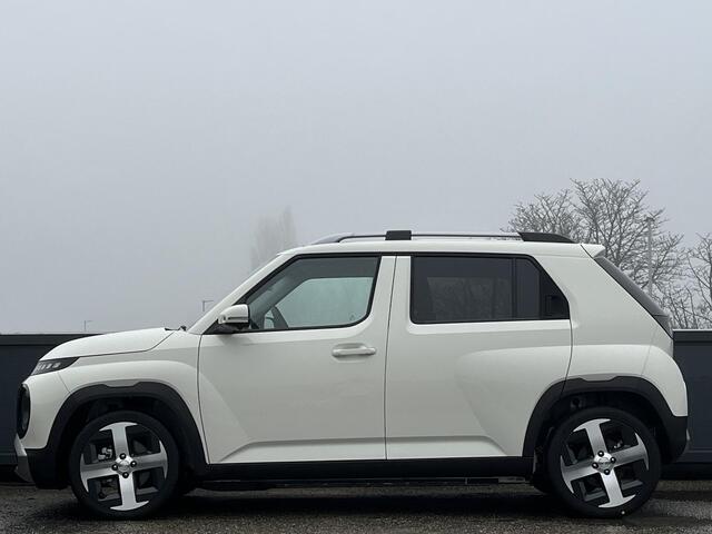 Hyundai INSTER Evolve Sky 49kWh 116pk | ¤2.520 KORTING | 360° CAMERA | STOELVERW. | PARKEERSENSOREN VOOR & ACHTER | SCHUIF/KANTELDAK |