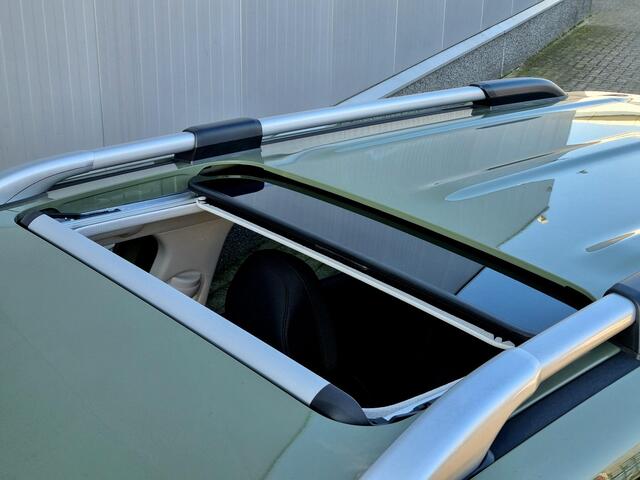 Hyundai INSTER Evolve Sky 49 kWh / Uit Voorraad Leverbaar / ¤3500,- Voordeel / Winter Pack / Schuifkanteldak / Navigatie /