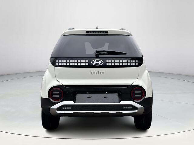 Hyundai INSTER Evolve Sky 49 kWh | Uit voorraad leverbaar! | Winterpack | Apple Carplay/Android Auto | 360 graden camera | Batterijverwarming | Schuif/kantel dakje | Adaptief Cruise Control | Stoel/stuurverwarming |