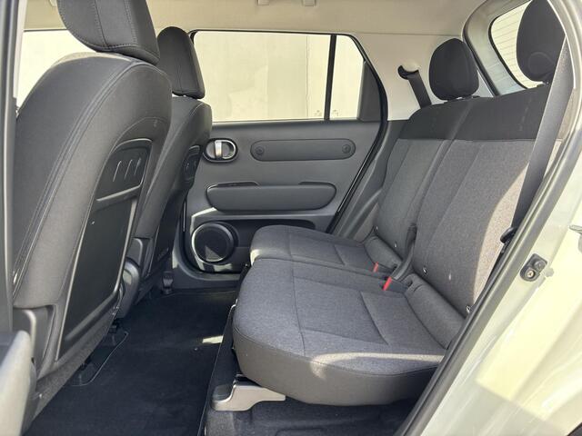 Hyundai INSTER Evolve Sky Plus 49 kWh Automaat / Fabrieksgarantie tot 24-03-2030 / Stoel- en Stuurverwarming / Apple CarPlay/Android Auto / Adaptieve Cruise Controle / 360/Rondom Zicht Camera / Navigatie /