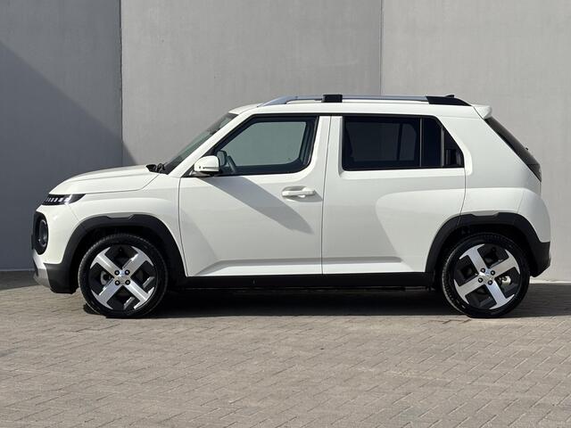 Hyundai INSTER Evolve Sky Plus 49 kWh Automaat / Fabrieksgarantie tot 24-03-2030 / Stoel- en Stuurverwarming / Apple CarPlay/Android Auto / Adaptieve Cruise Controle / 360/Rondom Zicht Camera / Navigatie /