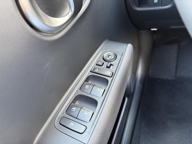 Hyundai INSTER Evolve Sky 49 kWh /