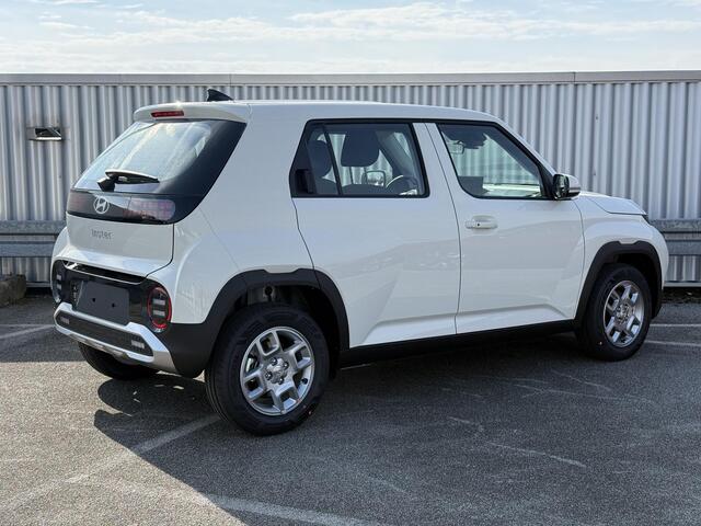 Hyundai INSTER E-Motion 5p. 42 kWh / 5 Zits / Direct Leverbaar / ¤3.000,- Voordeel / navigatie / Achteruitrij Camera / LM Velgen /