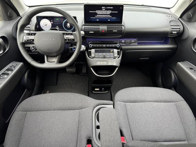 Hyundai INSTER Evolve Sky 49kWh 116pk | ¤3.100 KORTING | TECHPACK | WINTERPACK | 360° CAMERA | STOELVERW. | SENSOREN VOOR + ACHTER | SCHUIF/KANTELDAK |