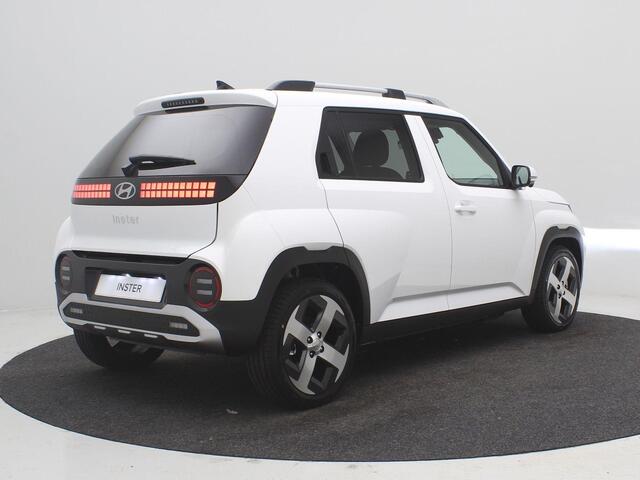Hyundai INSTER Evolve 49 kWh Winter & Tech Pakket MY26 / ¤3000,- Voordeel / Snel Leverbaar / Warmtepomp / Stoel- & Stuurverwarming / Climate Control / Adaptive Cruise Control / V2L / 3 Fase /