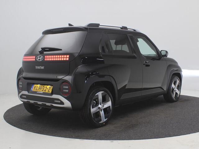 Hyundai INSTER Evolve 49 kWh Winter & Tech Pack / Warmtepomp / LMV / Navigatie / Stoel & Stuurwielverwarming voor / Blindspot Camera / 360 Camera / Adaptieve Cruise / Full Option / NL Auto /