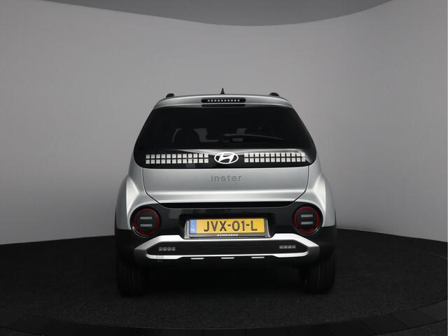 Hyundai INSTER Evolve 49 kWh | Navigatie | Ambient Lighting | 17'' Lichtmetalen Velgen | Direct Rijden! |
