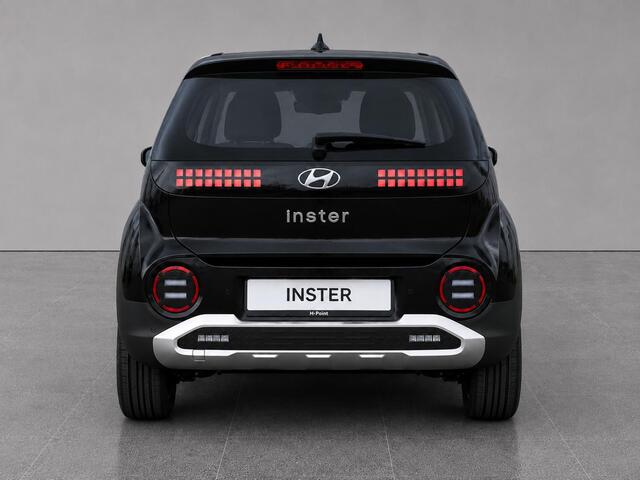 Hyundai INSTER E-Motion 42 kWh 97pk | UIT VOORRAAD LEVERBAAR | NAVI | CAMERA | PARKEERSENSOREN | APPLE CARPLAY / ANDROID AUTO |