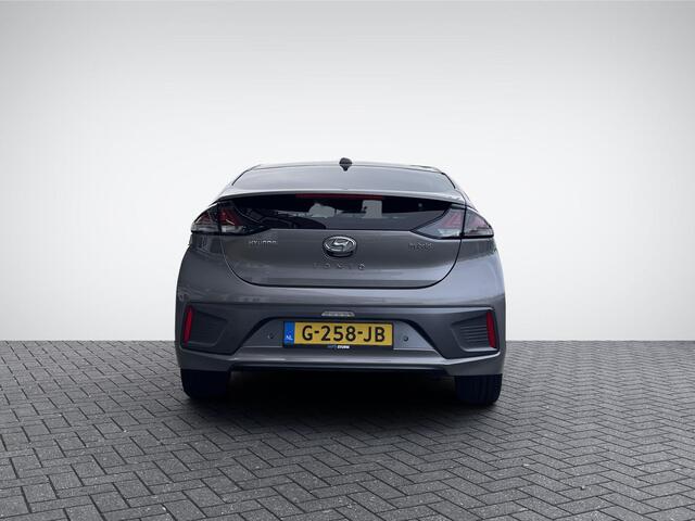 Hyundai IONIQ 1.6 GDi Comfort Plus | Adapt. Cruise Control | Apple Carplay/Android Auto | Keyless Entry | Navigatie | Camera | Premium Audio | Rijklaarprijs!