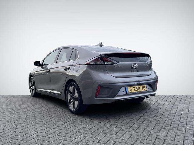 Hyundai IONIQ 1.6 GDi Comfort Plus | Adapt. Cruise Control | Apple Carplay/Android Auto | Keyless Entry | Navigatie | Camera | Premium Audio | Rijklaarprijs!