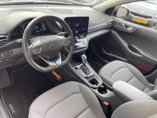 Hyundai IONIQ 1.6 GDi Comfort Plus | Adapt. Cruise Control | Apple Carplay/Android Auto | Keyless Entry | Navigatie | Camera | Premium Audio | Rijklaarprijs!