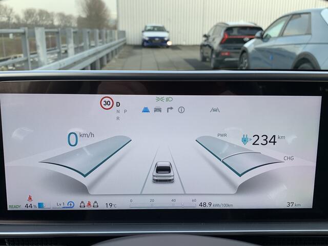 Hyundai IONIQ 6 Connect 53 kWh Volledig Elektrisch met 429 KM RANGE WLTP, Navigatie en Stoelverwarming Uit voorraad leverbaar!