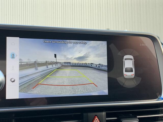 Hyundai IONIQ 6 Connect 53 kWh Volledig Elektrisch met 429 KM RANGE WLTP, Navigatie en Stoelverwarming Uit voorraad leverbaar!