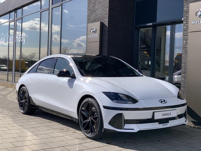 Hyundai IONIQ 6 First Edition AWD 77 kWh met Panoramisch schuifdak, 20 inch Lichtmetalen velgen en 4 Wheel Drive Uit voorraad leverbaar