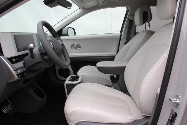 Hyundai IONIQ 5 58 kWh Connect+ WLTP Actieradius tot 384KM ¤ 8590,- HSD Premie / Navigatie + Apple Carplay/Android Auto / Climate Control / Cruise Control Adaptief /
