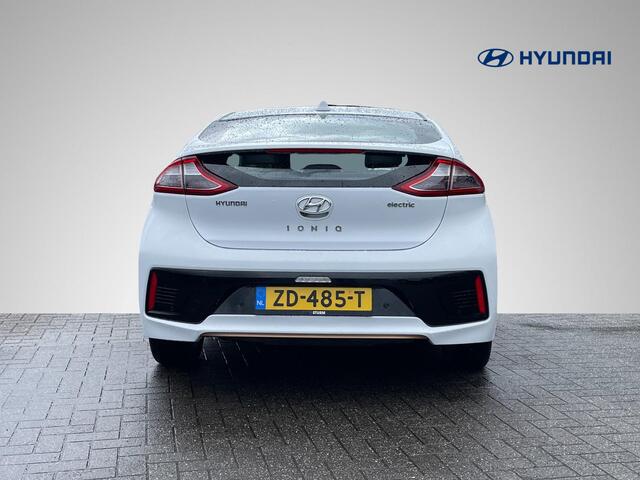 Hyundai IONIQ Premium EV *SUBSIDIE MOGELIJK* | Schuif-/Kanteldak | Leder | Geheugenstoel | Stuur- + Stoelverwarming | Adapt. Cruise Control | Rijklaarprijs!