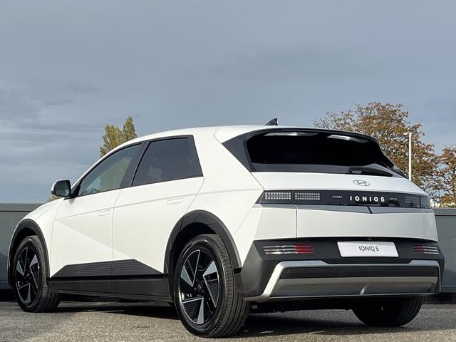 Hyundai IONIQ 5 Connect+ 84 kWh | NIEUW MODEL | 84 KWH ACCUPAKKET | STOEL/-STUUR VERWARMING | WARMTEPOMP |
