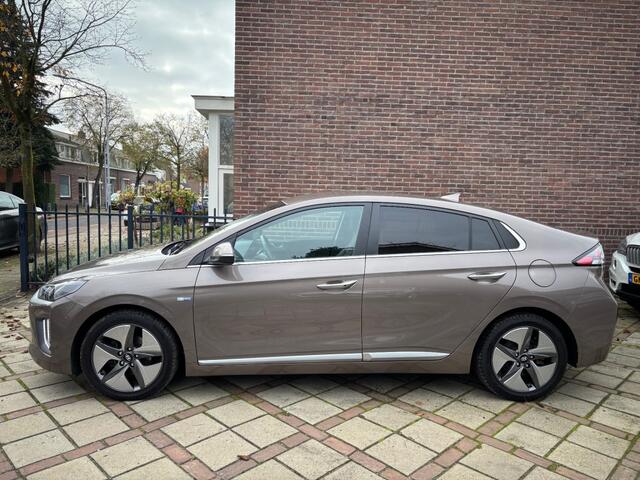 Hyundai IONIQ 1.6 GDI Premium LED LEDER VERBRUIK 1:28 CAMERA KEYLESS ADAP CRUI