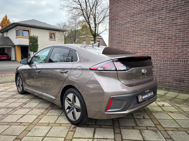 Hyundai IONIQ 1.6 GDI Premium LED LEDER VERBRUIK 1:28 CAMERA KEYLESS ADAP CRUI
