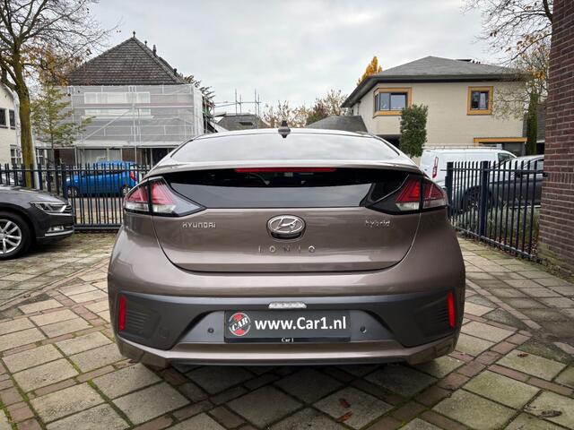 Hyundai IONIQ 1.6 GDI Premium LED LEDER VERBRUIK 1:28 CAMERA KEYLESS ADAP CRUI