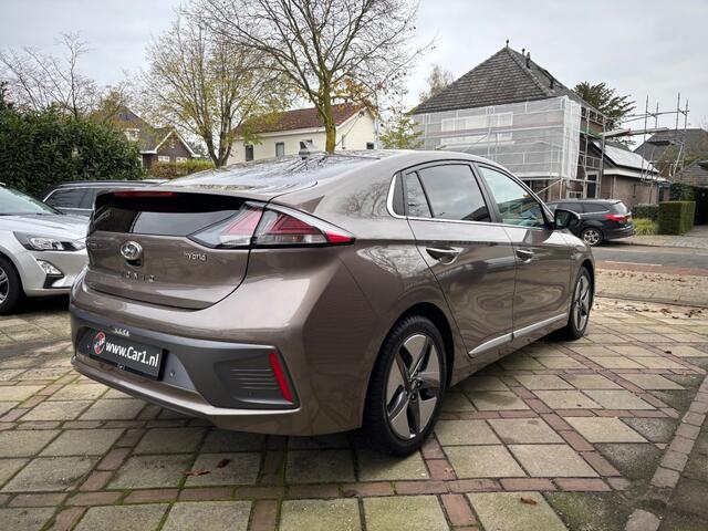 Hyundai IONIQ 1.6 GDI Premium LED LEDER VERBRUIK 1:28 CAMERA KEYLESS ADAP CRUI