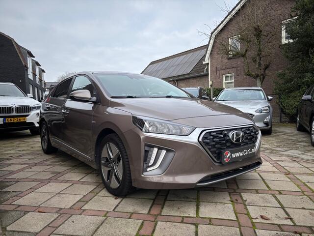 Hyundai IONIQ 1.6 GDI Premium LED LEDER VERBRUIK 1:28 CAMERA KEYLESS ADAP CRUI