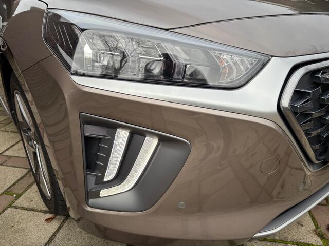Hyundai IONIQ 1.6 GDI Premium LED LEDER VERBRUIK 1:28 CAMERA KEYLESS ADAP CRUI