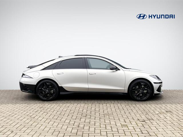 Hyundai IONIQ 6 First Edition AWD 77 kWh 326pk | Panoramadak | Head-Up Display | 360° Camera | BOSE Audio | Adapt. Cruise Control | 20'' Velgen | Rijklaarprijs!