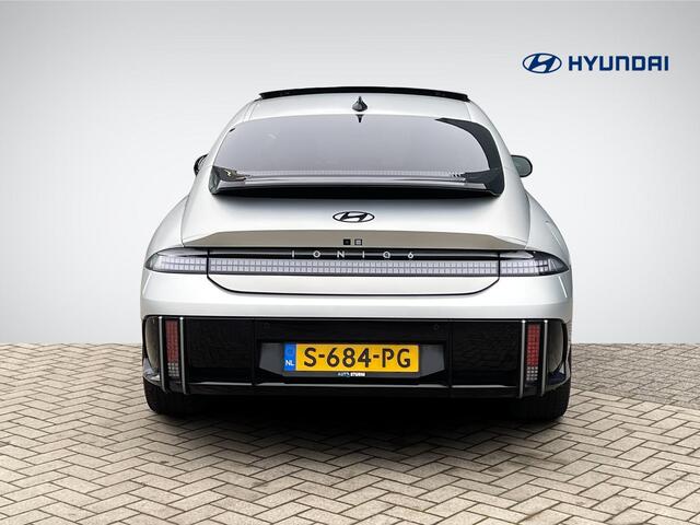 Hyundai IONIQ 6 First Edition AWD 77 kWh 326pk | Panoramadak | Head-Up Display | 360° Camera | BOSE Audio | Adapt. Cruise Control | 20'' Velgen | Rijklaarprijs!