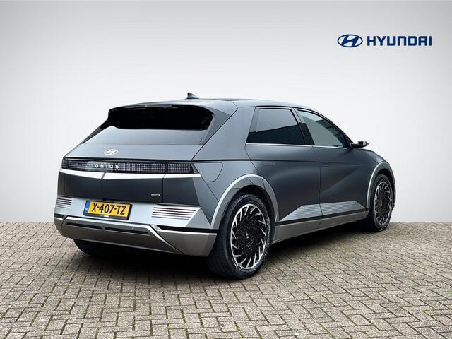 Hyundai IONIQ 5 Lounge AWD 77 kWh Panoramadak + Digitale Buitenspiegels | Matte Lakkleur | 20'' Velgen | BOSE Audio | Vol-Leder | Stuur- + Stoelverwarming | Rijklaarprijs!
