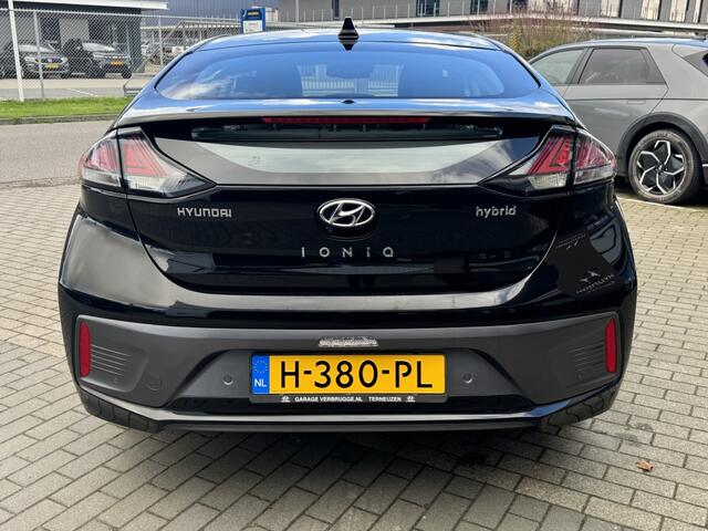 Hyundai IONIQ 1.6 GDi Comfort Plus | Navigatie | Achteruitrijcamera | Cruise c