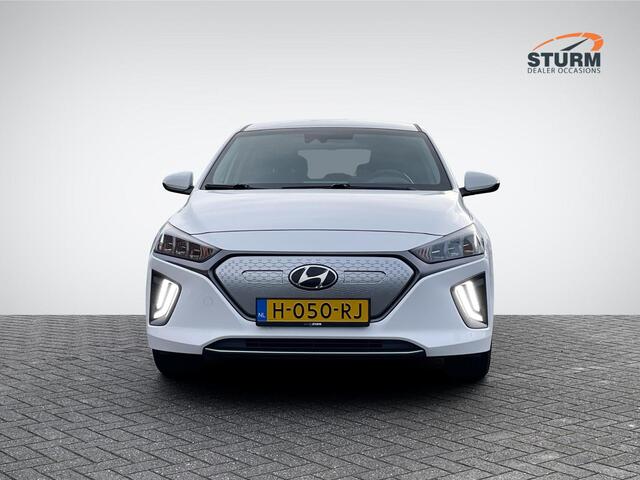 Hyundai IONIQ Comfort EV 38 kWh *SUBSIDIE MOGELIJK!* | Navigatie | Camera | Adapt. Cruise Control | Stoelverwarming | Apple Carplay/Android Auto | Rijklaarprijs!