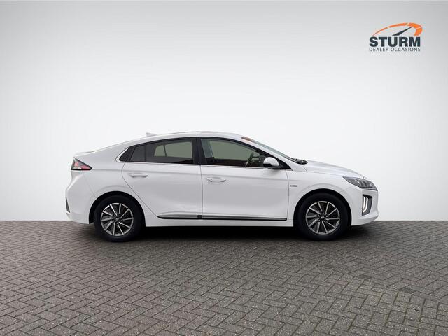 Hyundai IONIQ Comfort EV 38 kWh *SUBSIDIE MOGELIJK!* | Navigatie | Camera | Adapt. Cruise Control | Stoelverwarming | Apple Carplay/Android Auto | Rijklaarprijs!