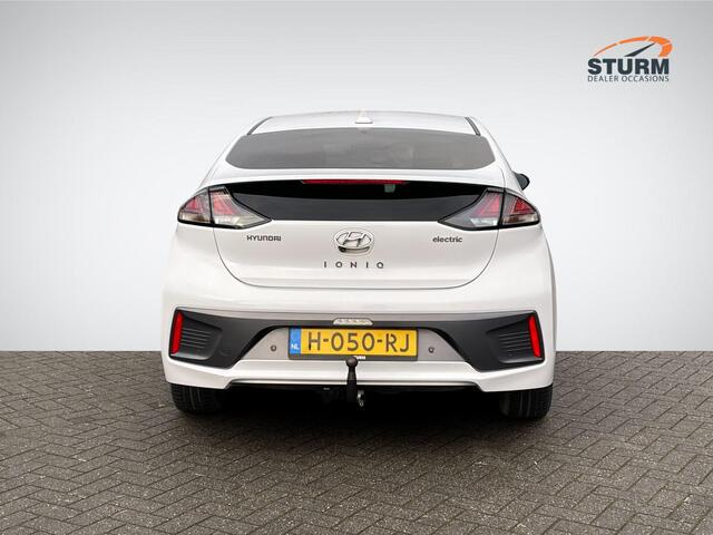 Hyundai IONIQ Comfort EV 38 kWh *SUBSIDIE MOGELIJK!* | Navigatie | Camera | Adapt. Cruise Control | Stoelverwarming | Apple Carplay/Android Auto | Rijklaarprijs!