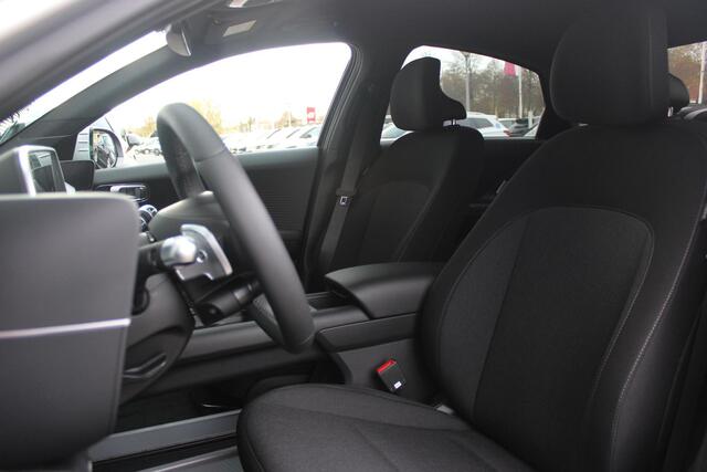 Hyundai IONIQ 6 CONNECT 77 kWh WARMTEPOMP | VOORVERWARMING | NAVIGATIE | STOELVERWARMING | STUURVERWARMING | HEAD-UP DISPLAY | DODEHOEK DETECTIE | ELEKTRISCHE VOOSRSTOELEN | ACHTERBANK VERWARMING | ELEKTRSICH BEDIENBARE ACHTERKLEP | DRAADLOOS TELEFOONLADEN | VEHICLE TO