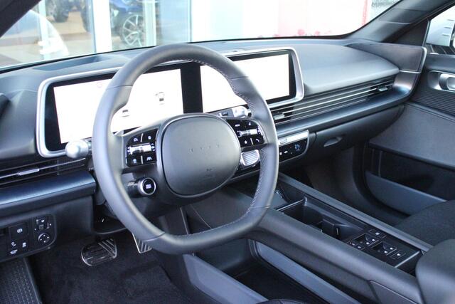 Hyundai IONIQ 6 CONNECT 77 kWh WARMTEPOMP | VOORVERWARMING | NAVIGATIE | STOELVERWARMING | STUURVERWARMING | HEAD-UP DISPLAY | DODEHOEK DETECTIE | ELEKTRISCHE VOOSRSTOELEN | ACHTERBANK VERWARMING | ELEKTRSICH BEDIENBARE ACHTERKLEP | DRAADLOOS TELEFOONLADEN | VEHICLE TO