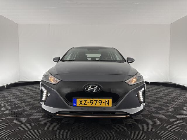 Hyundai IONIQ Comfort EV Aut. *INFINITY-AUDIO | NAVI-FULLMAP | CAMERA | CCS-FASTLOADER | LANE-ASSIST | ADAPTIVE-CRUISE | KEYLESS | SHIFT-PADDLES | VESS | APP.CONNECT | DAB+ | COMFORT-SEATS | 16"ALU*
