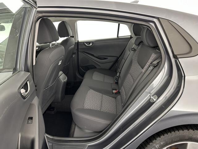 Hyundai IONIQ Comfort EV Aut. *INFINITY-AUDIO | NAVI-FULLMAP | CAMERA | CCS-FASTLOADER | LANE-ASSIST | ADAPTIVE-CRUISE | KEYLESS | SHIFT-PADDLES | VESS | APP.CONNECT | DAB+ | COMFORT-SEATS | 16"ALU*