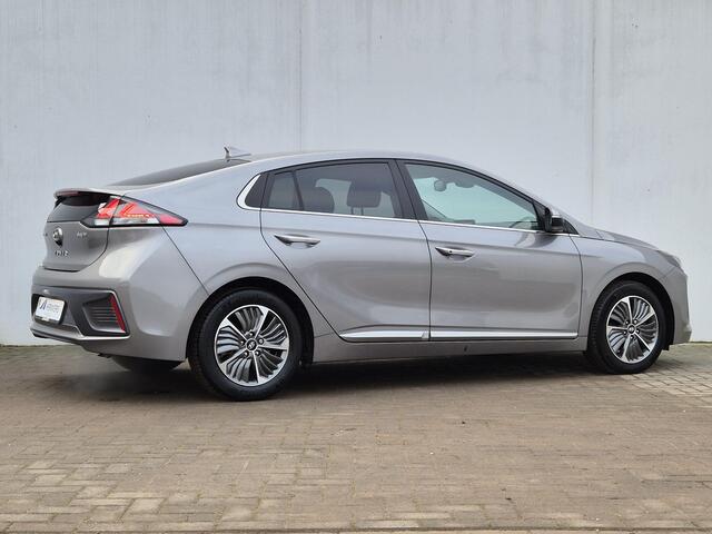 Hyundai IONIQ 1.6 GDi PHEV Comfort Automaat / Apple Carplay Android Auto / Achteruitrijcamera / Climate control / Keyless Entry/Start / Lichtmetalen wielen 16" /