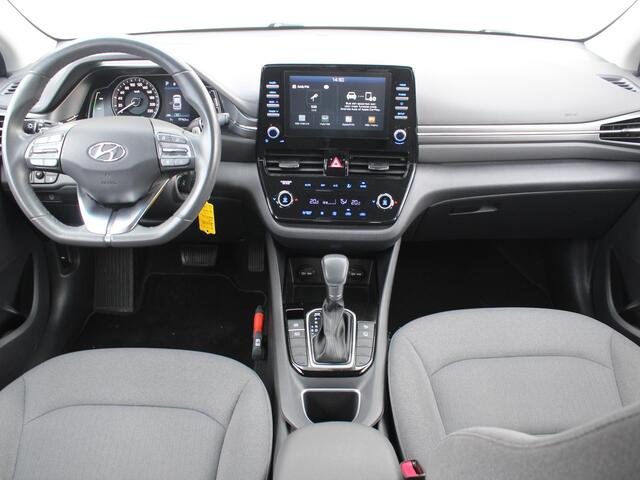 Hyundai IONIQ 1.6 GDi i-Motion - Plus / Apple Carplay/Android Auto / Climate Control / Cruise Control / Achteruitrijcamera / Parkeersensoren voor & Achter /