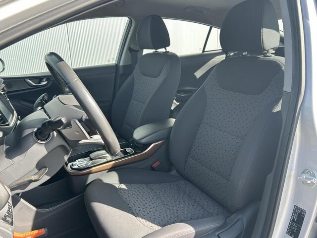 Hyundai IONIQ Comfort EV / Cruise Control Adaptief / Navigatie / Camera / Airco Automatisch / Apple&Android Carplay