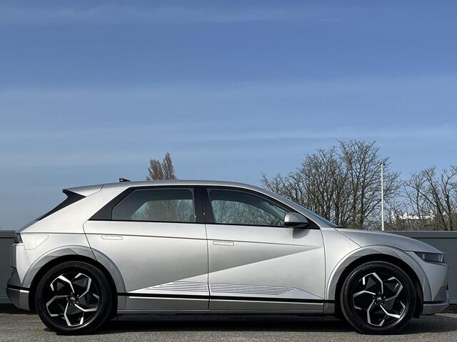 Hyundai IONIQ 5 Style++ 58 kWh | Warmtepomp | Camera & Pdc | Elektrische achterklep | Navigatie grote scherm | Lage kmstand |